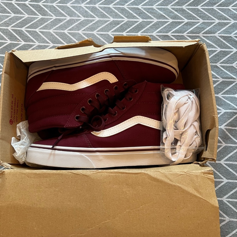 Vans Burgundy High-Top Sneakers - Picture 4 of 4